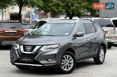 Позашляховик / Кросовер Nissan Rogue 2017 в 