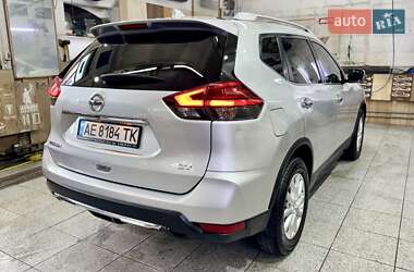 Позашляховик / Кросовер Nissan Rogue 2016 в 