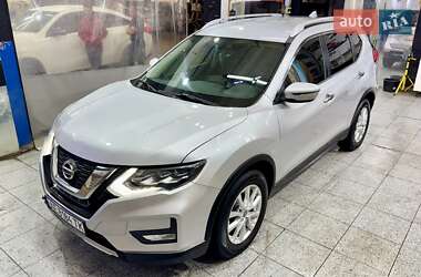 Позашляховик / Кросовер Nissan Rogue 2016 в 