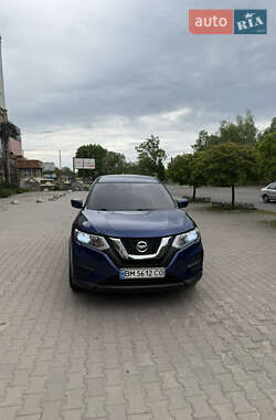 Внедорожник / Кроссовер Nissan Rogue 2017 в 