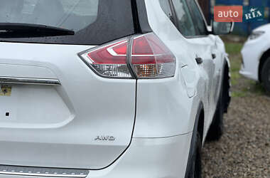 Позашляховик / Кросовер Nissan Rogue 2016 в 