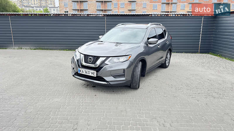 Позашляховик / Кросовер Nissan Rogue 2020 в Києві