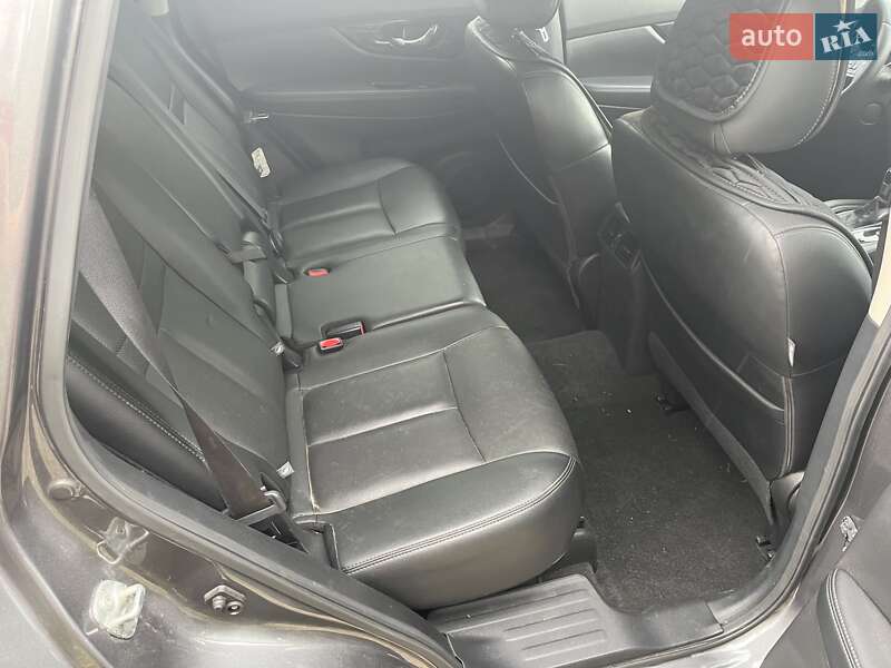 Внедорожник / Кроссовер Nissan Rogue 2019 в Новомосковске