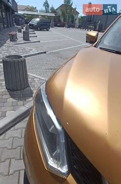 Позашляховик / Кросовер Nissan Rogue 2013 в 