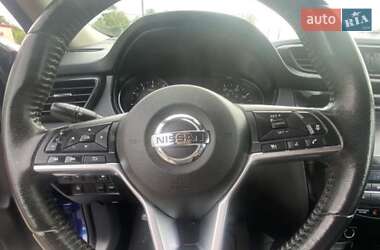 Позашляховик / Кросовер Nissan Rogue 2018 в 