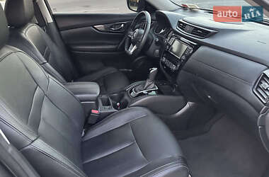 Внедорожник / Кроссовер Nissan Rogue 2019 в 