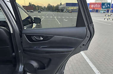Внедорожник / Кроссовер Nissan Rogue 2019 в 