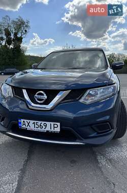 Позашляховик / Кросовер Nissan Rogue 2015 в 