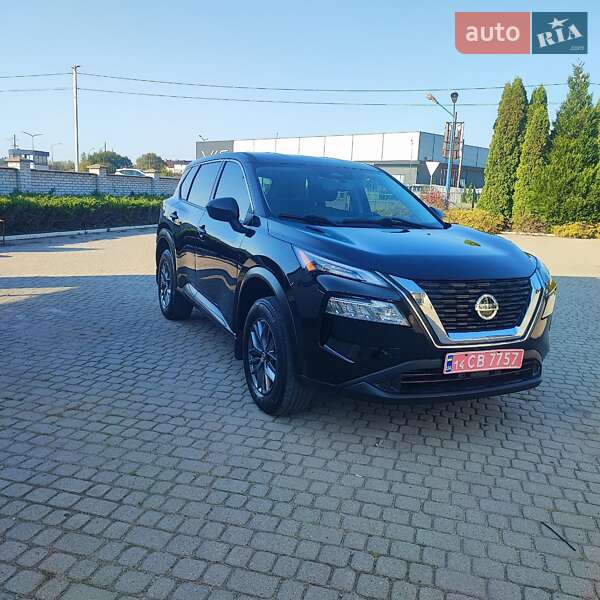 Позашляховик / Кросовер Nissan Rogue 2021 в Львові