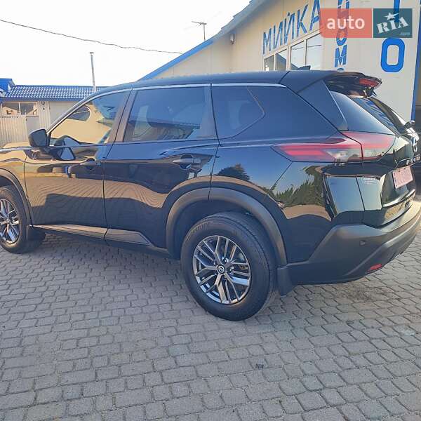 Позашляховик / Кросовер Nissan Rogue 2021 в Львові
