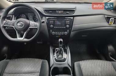 Позашляховик / Кросовер Nissan Rogue 2017 в 
