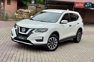 Внедорожник / Кроссовер Nissan Rogue 2018 в Мукачево