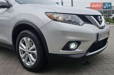 Позашляховик / Кросовер Nissan Rogue 2015 в 