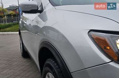 Позашляховик / Кросовер Nissan Rogue 2015 в 