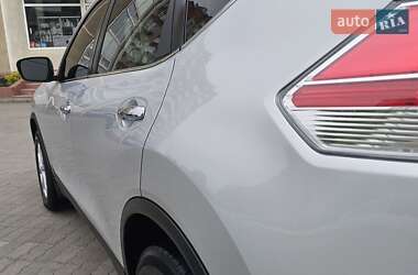 Позашляховик / Кросовер Nissan Rogue 2015 в 