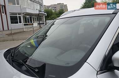 Позашляховик / Кросовер Nissan Rogue 2015 в 