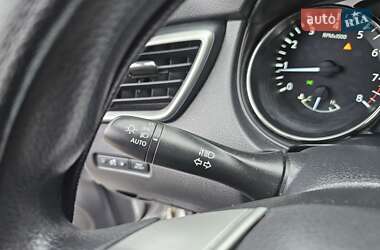 Позашляховик / Кросовер Nissan Rogue 2015 в 