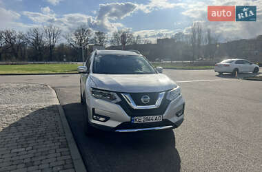 Позашляховик / Кросовер Nissan Rogue 2018 в 