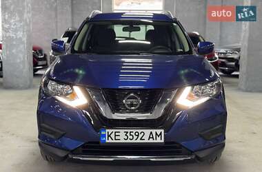 Внедорожник / Кроссовер Nissan Rogue 2017 в Каменском