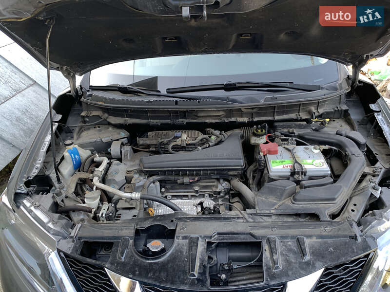 Позашляховик / Кросовер Nissan Rogue 2016 в Кам'янському