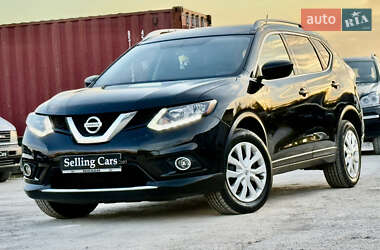 Позашляховик / Кросовер Nissan Rogue 2015 в 