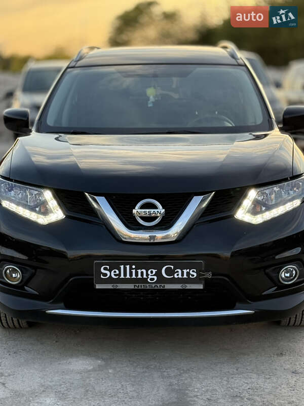 Позашляховик / Кросовер Nissan Rogue 2015 в Рівному