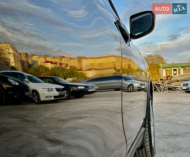 Позашляховик / Кросовер Nissan Rogue 2015 в Рівному