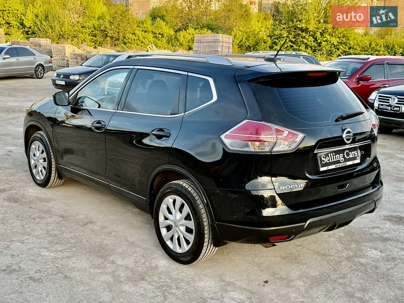 Позашляховик / Кросовер Nissan Rogue 2015 в Рівному