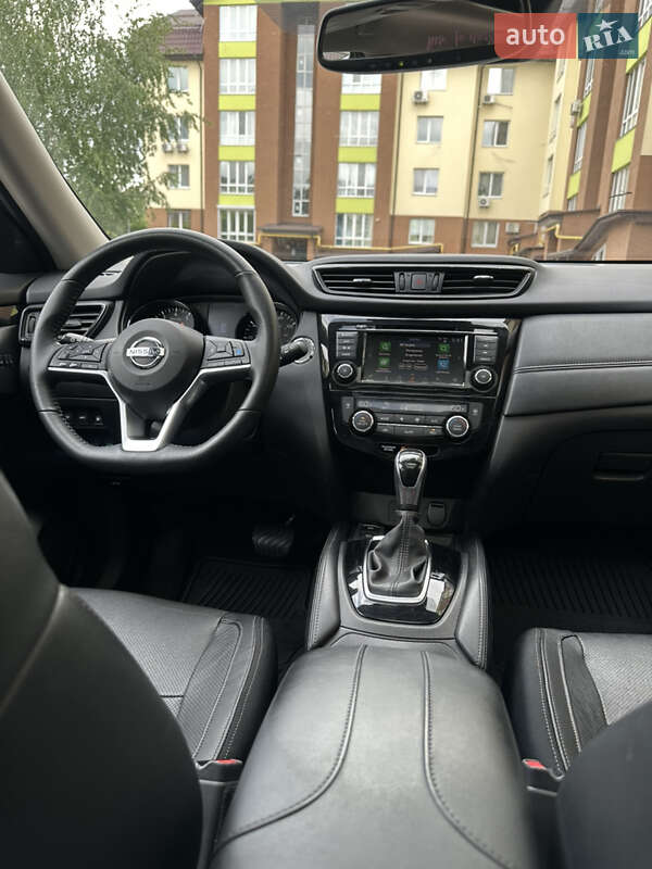 Внедорожник / Кроссовер Nissan Rogue 2019 в Киеве