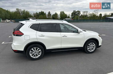 Позашляховик / Кросовер Nissan Rogue 2017 в 