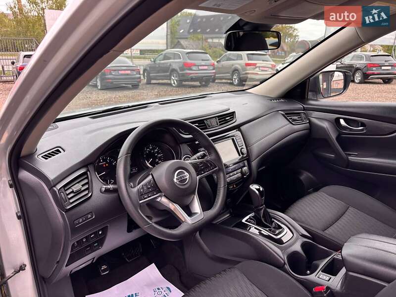 Позашляховик / Кросовер Nissan Rogue 2019 в Львові