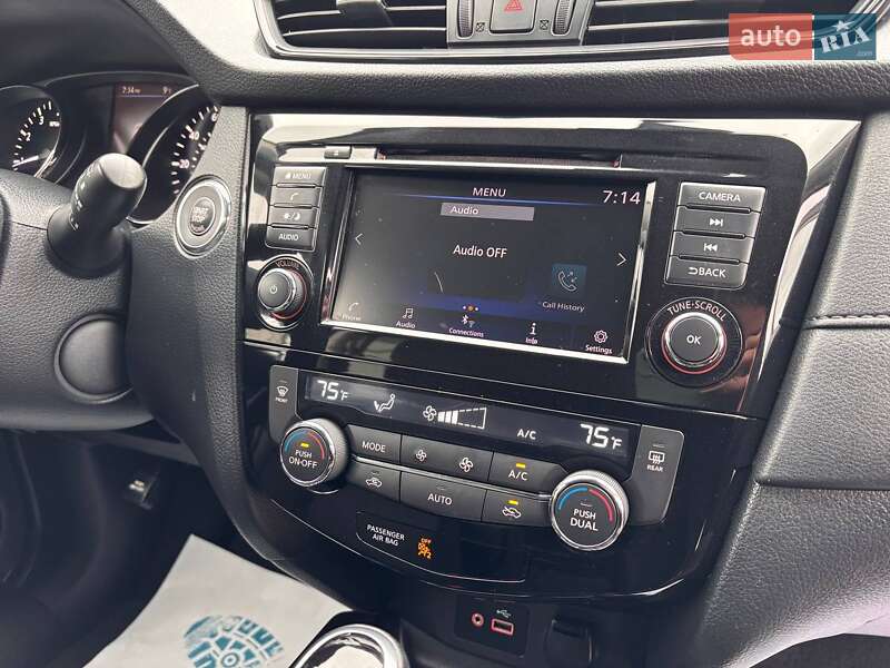 Позашляховик / Кросовер Nissan Rogue 2019 в Львові