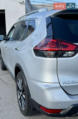 Позашляховик / Кросовер Nissan Rogue 2019 в 