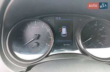 Внедорожник / Кроссовер Nissan Rogue 2019 в 