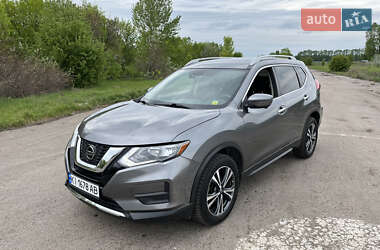 Внедорожник / Кроссовер Nissan Rogue 2019 в Киеве