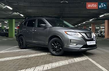 Позашляховик / Кросовер Nissan Rogue 2017 в Києві