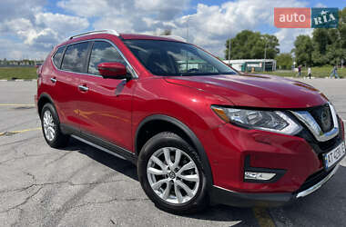 Позашляховик / Кросовер Nissan Rogue 2017 в Києві