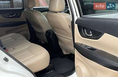 Позашляховик / Кросовер Nissan Rogue 2019 в 