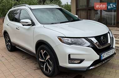 Позашляховик / Кросовер Nissan Rogue 2019 в 