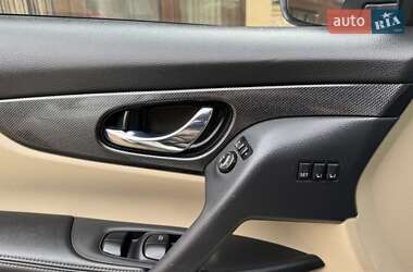 Позашляховик / Кросовер Nissan Rogue 2019 в 