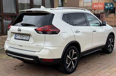 Позашляховик / Кросовер Nissan Rogue 2019 в 
