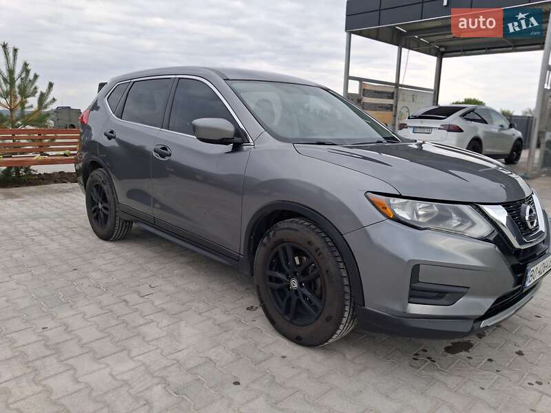 Позашляховик / Кросовер Nissan Rogue 2017 в Тернополі фото 4 Позашляховик / Кросовер Nissan Rogue 2017 в Тернополі