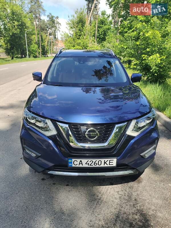 Позашляховик / Кросовер Nissan Rogue 2017 в Черкасах
