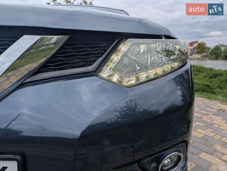 Позашляховик / Кросовер Nissan Rogue 2016 в Луцьку