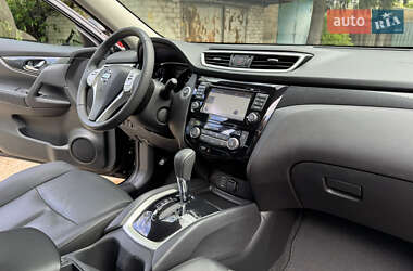 Позашляховик / Кросовер Nissan Rogue 2016 в 