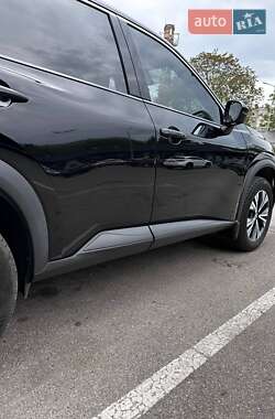 Позашляховик / Кросовер Nissan Rogue 2021 в 