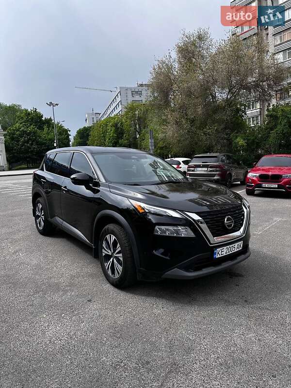 Позашляховик / Кросовер Nissan Rogue 2021 в 