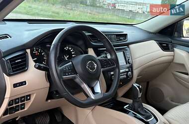 Внедорожник / Кроссовер Nissan Rogue 2019 в 