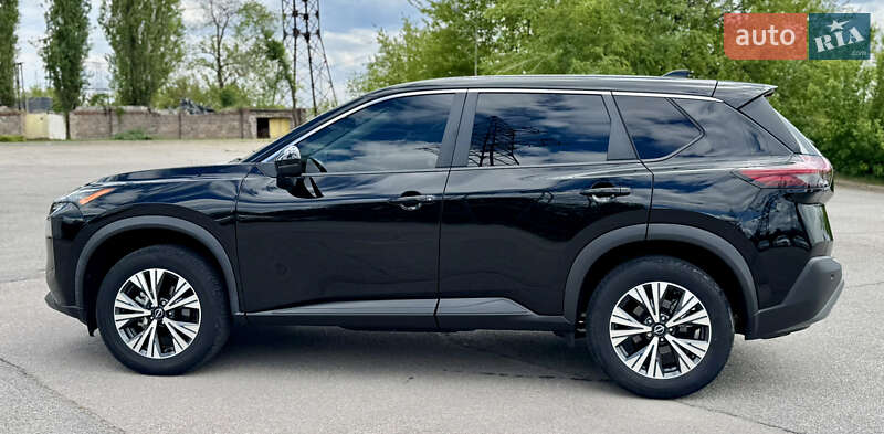 Внедорожник / Кроссовер Nissan Rogue 2022 в Запорожье