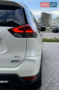 Внедорожник / Кроссовер Nissan Rogue 2017 в 